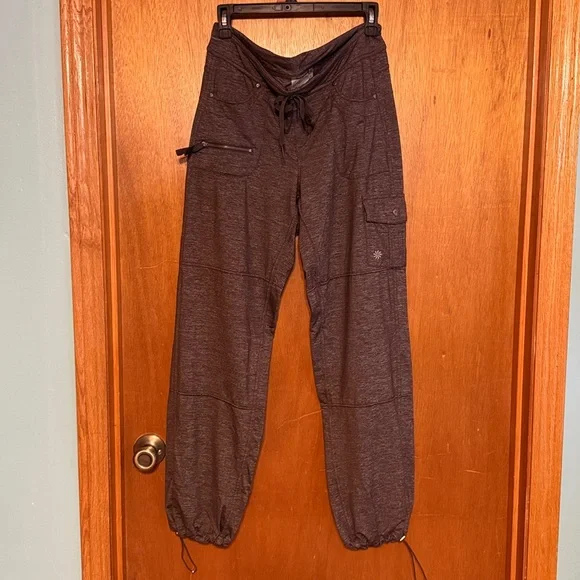 Athleta Cargo Joggers Brown/Burgundy sz M - Picture 6 of 12